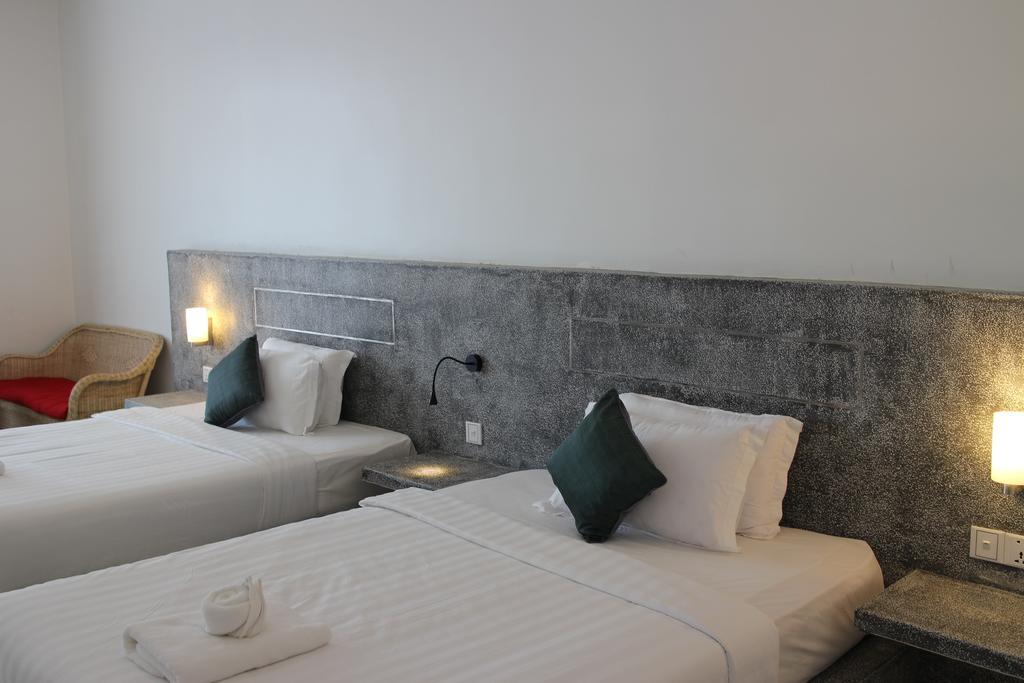 K9 Riverside Hotel 프놈펜 외부 사진